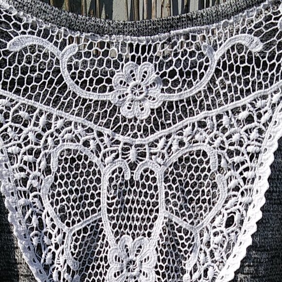 Forever 21 Sweater with Crocheted Lace Overlay - M - Picture 9 of 11